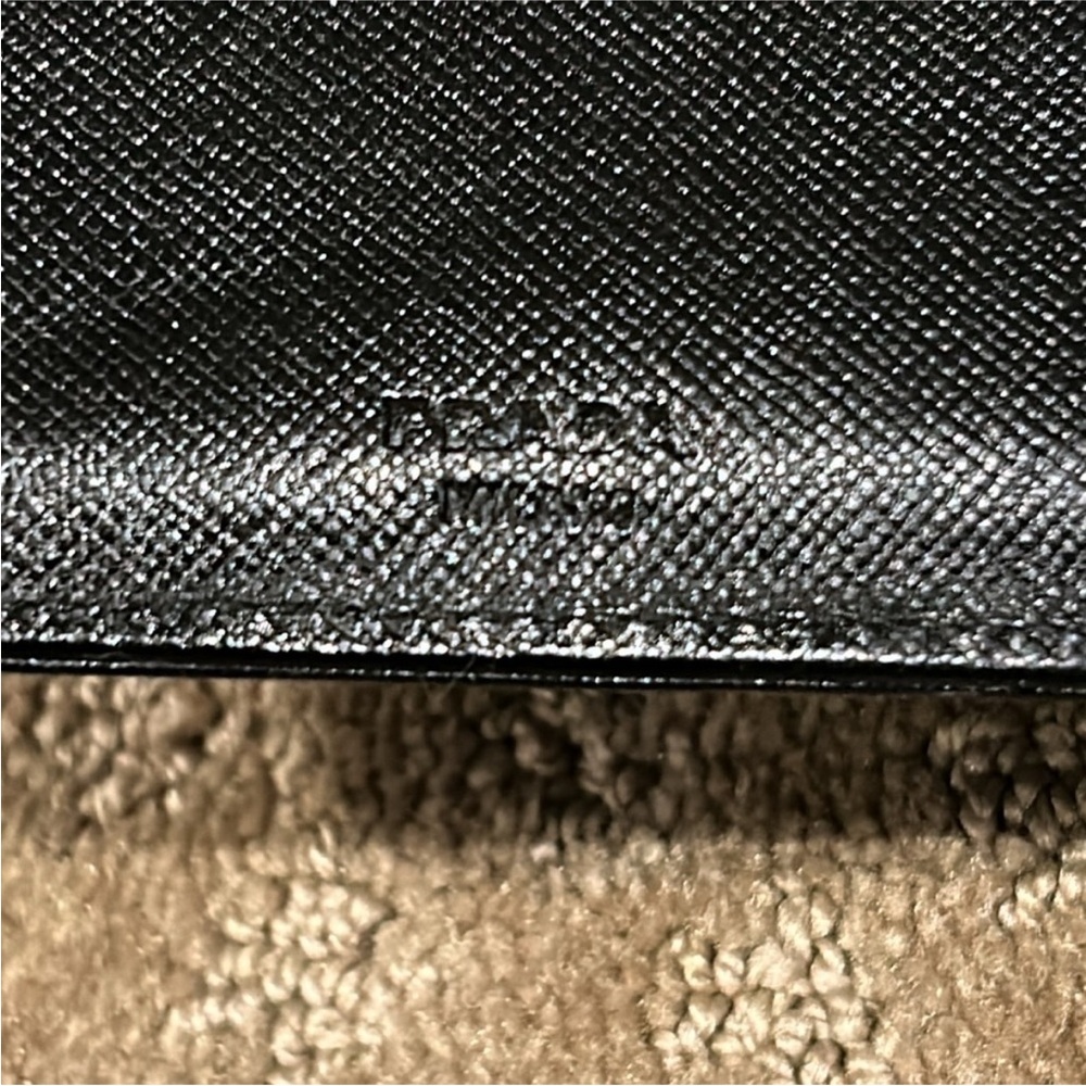 Authentic Prada  saffiano zipper wallet - Picture 3 of 15